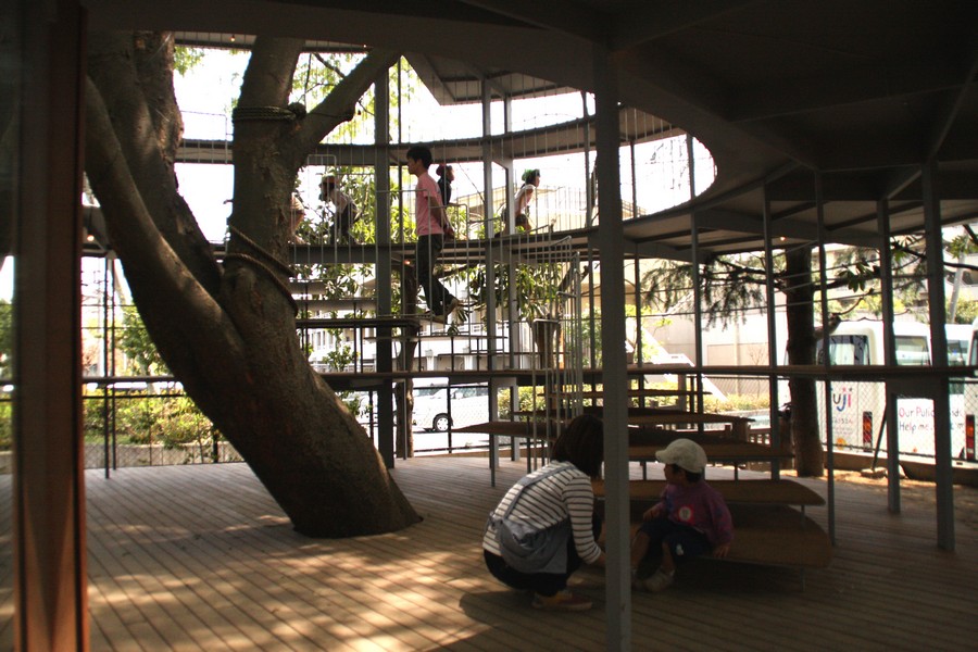 Ring Around a Tree, Fuji Kindergarten, Japan - e-architect